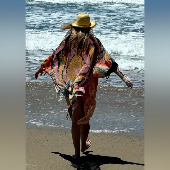 Meet your Posher, Aerin Michelle & Stacy - Picture 2 of 13